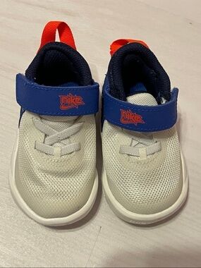 Nike Infant White Navy and Orange Hook-and-Loop Mesh Sneakers
